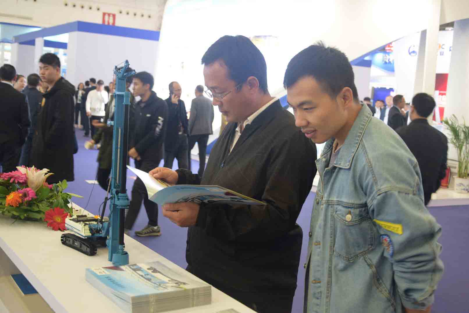 rb88随行版桥检车，让中国桥梁更安全！